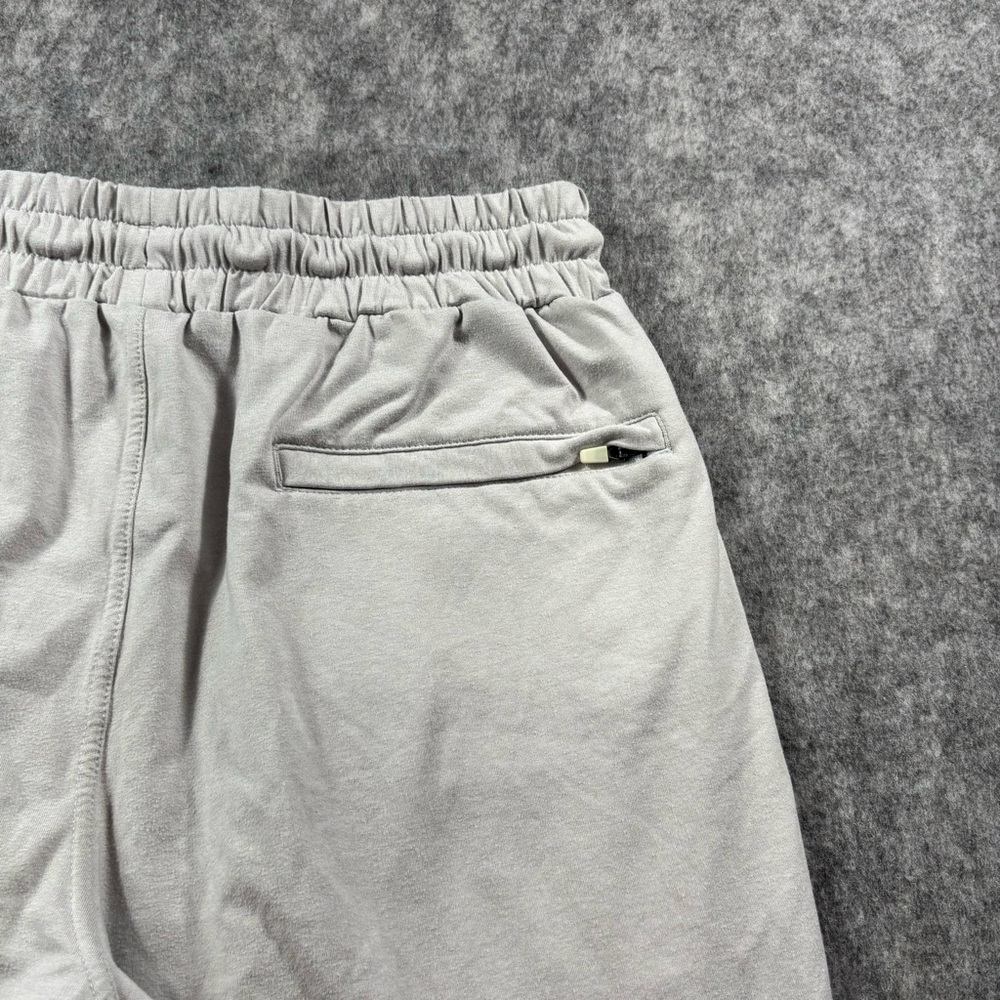 BKE Mens Gray Performance Fabric 8 in Inseam Shorts Size Small - Picture 6 of 12